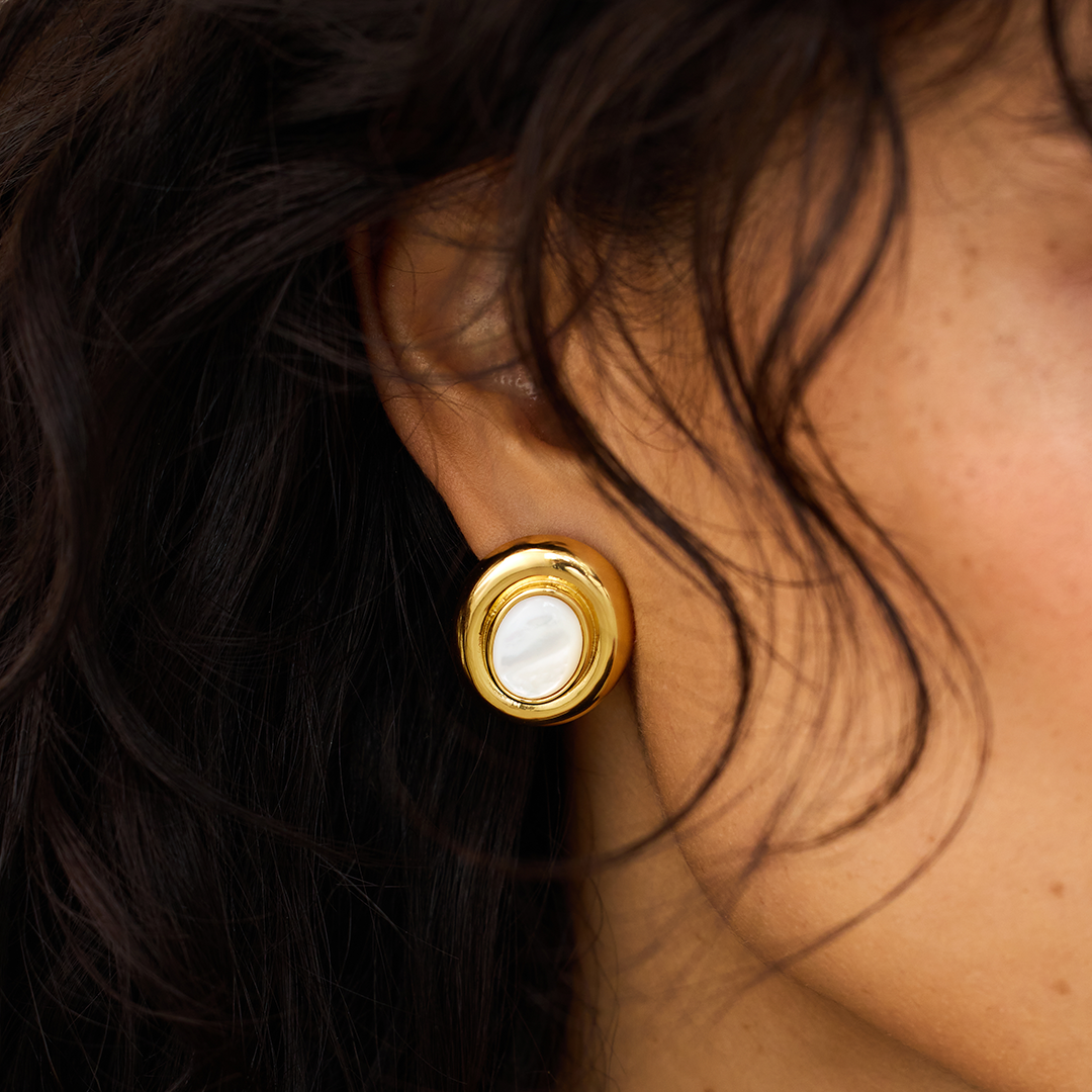 Ameliyana | Stud Earrings